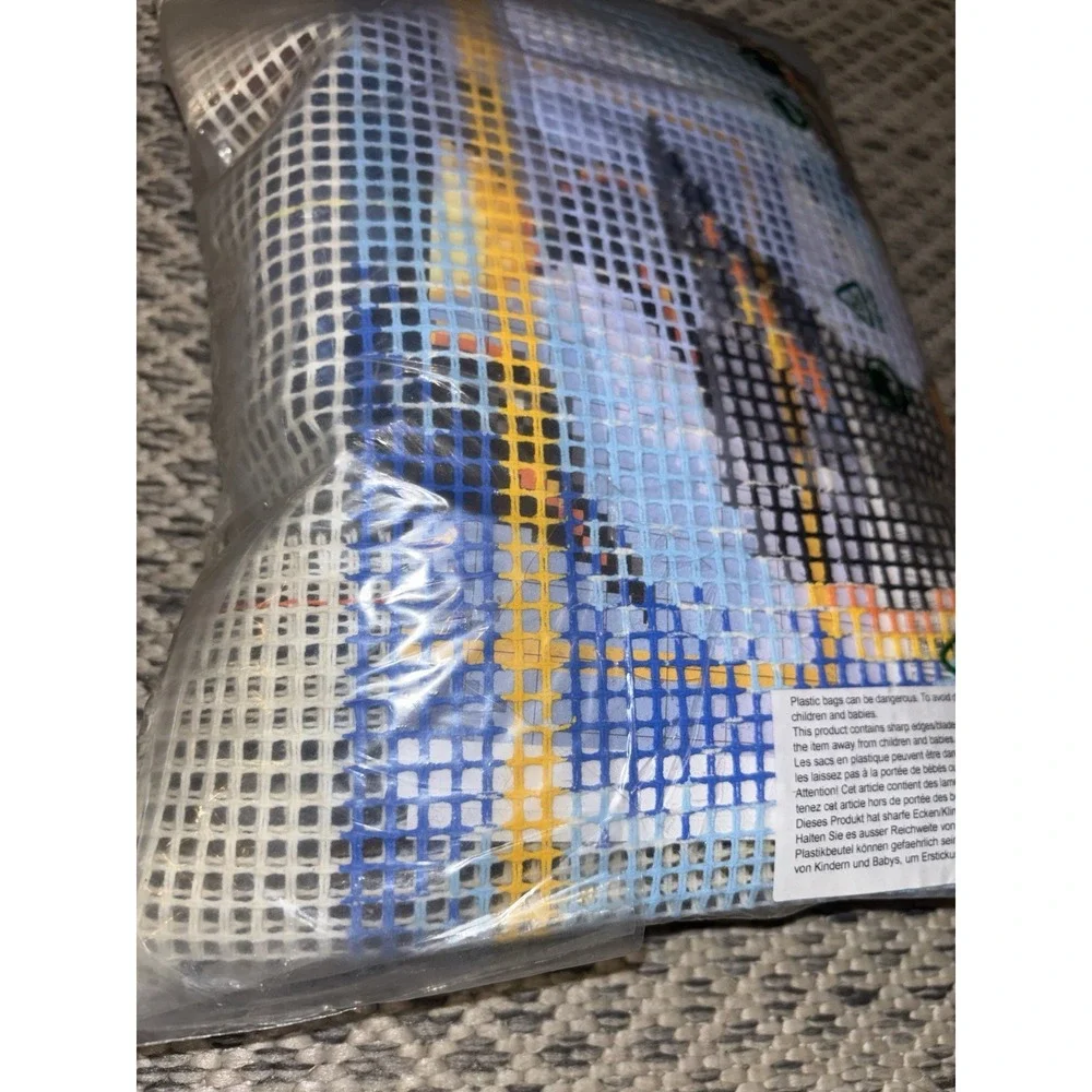 Needlework Pillow Making Kit Penguin Pattern 16x16 Inch NWT Craft Needlepoint
